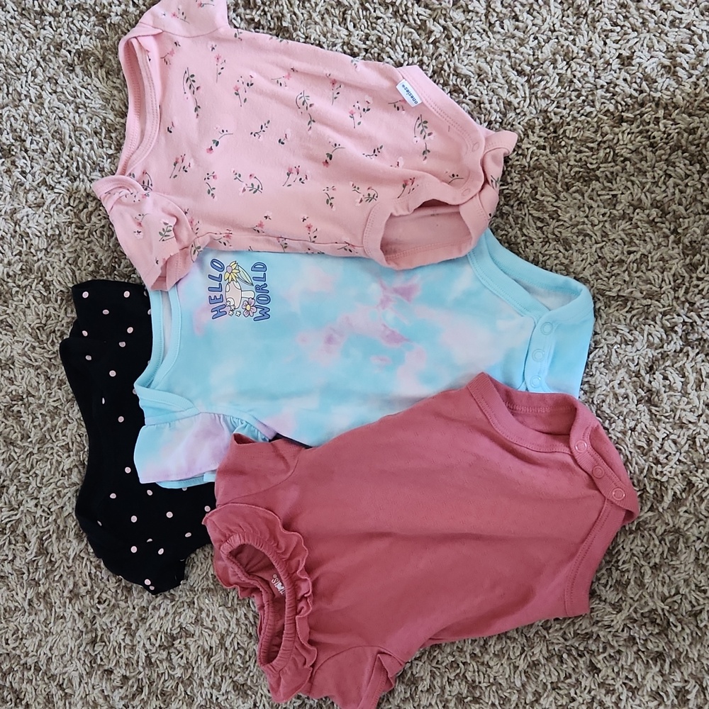 Lot of baby onsies ❤️